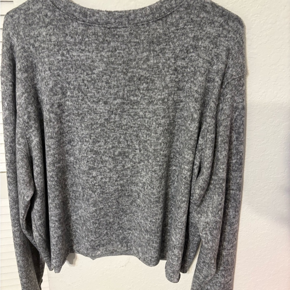 Agnes & Dora Heather Gray Crew Neck Cropped Sweater. NWT. - Picture 9 of 14